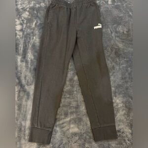 Puma kids black sweatpants w/logo size 10/12